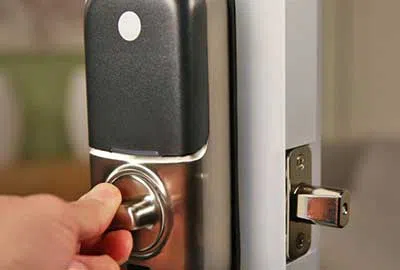 Affordable Locksmith Services Bloomington, CA 909-313-0230 Affordable Locksmith Services Bloomington, CA 909-313-0230 - locksmith-key-service-01
